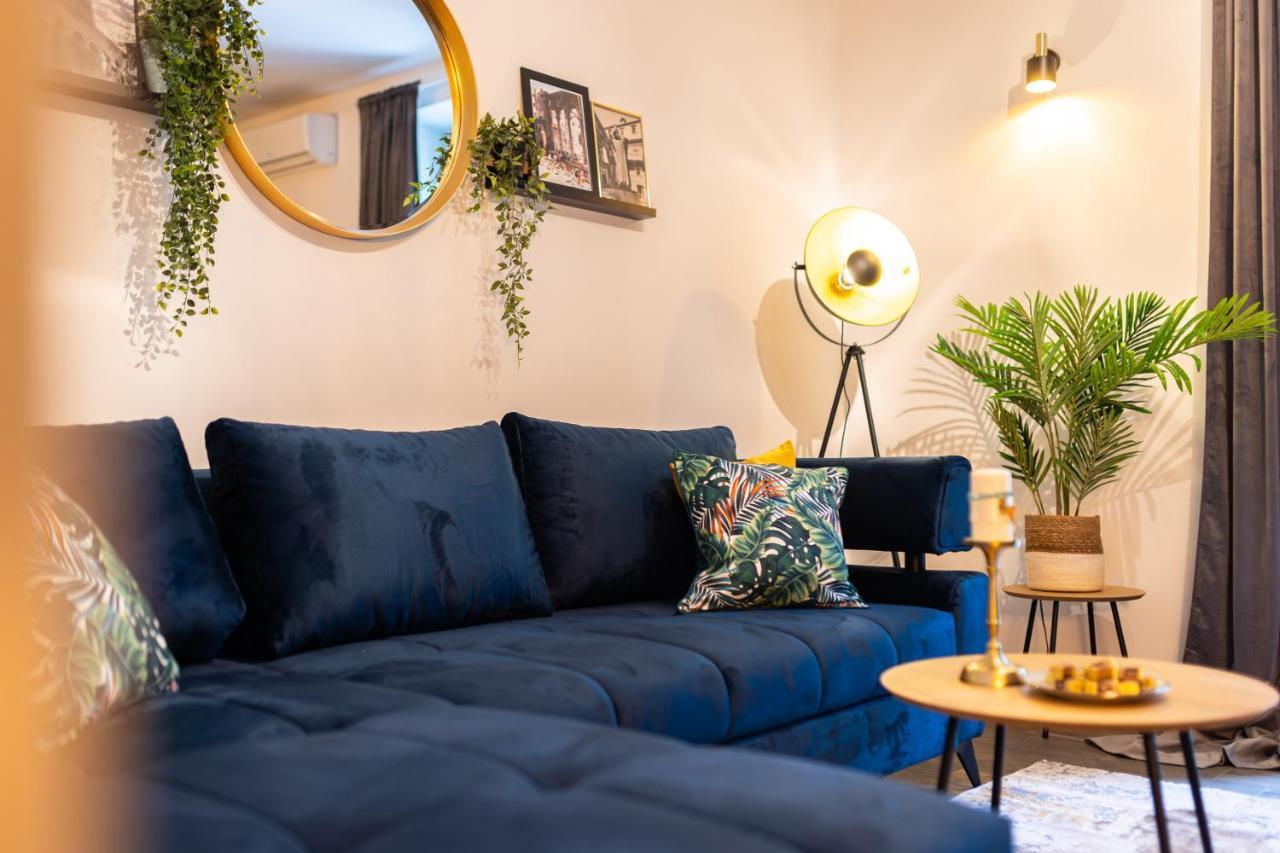 Oasis Luxury Apartment With Terrarce And Jacuzzi Split Eksteriør bilde