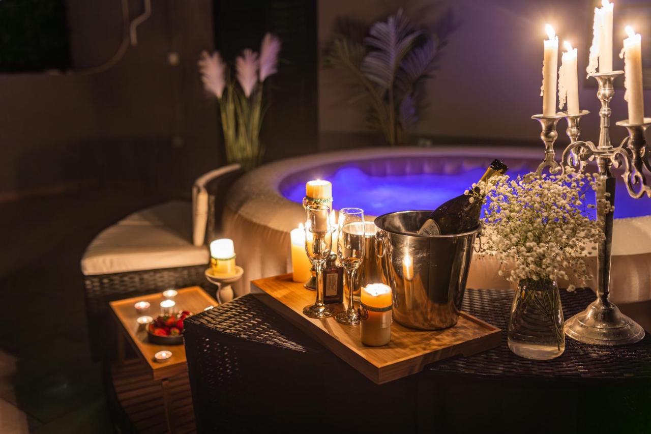 Oasis Luxury Apartment With Terrarce And Jacuzzi Split Eksteriør bilde